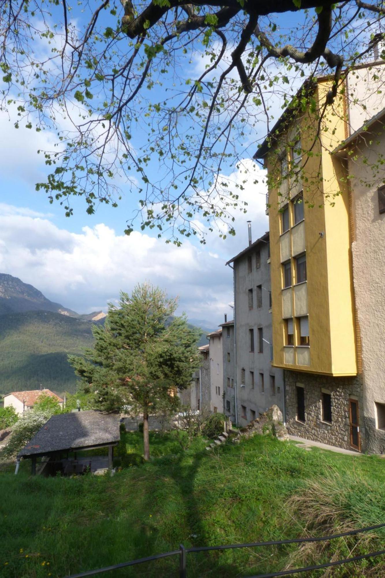 El Vall San Lorenzo de Morunys Exteriör bild